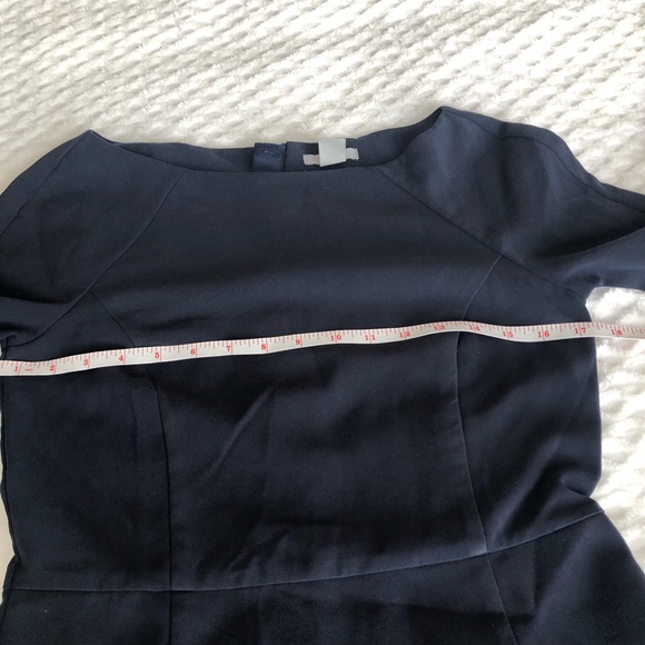 Gorgeous H&M long sleeved dress with side pockets - Picture 6 of 9